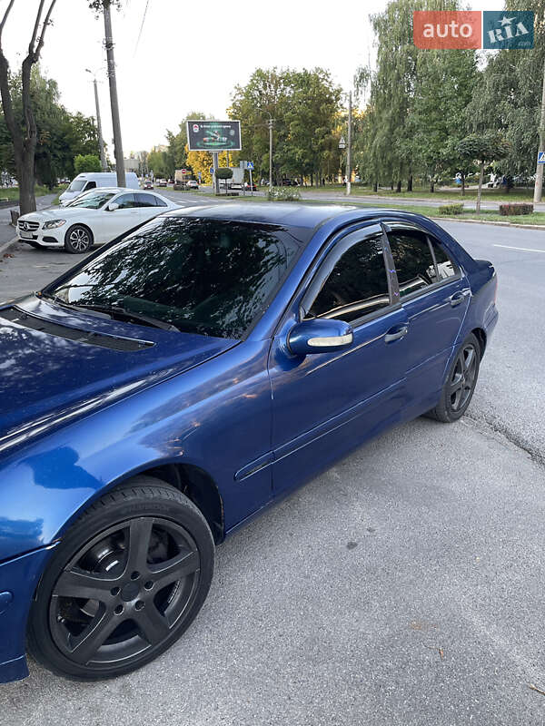 Седан Mercedes-Benz C-Class 2003 в Виннице