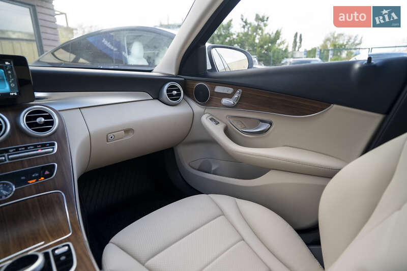 Седан Mercedes-Benz C-Class 2018 в Киеве