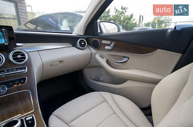Седан Mercedes-Benz C-Class 2018 в  фото 24 Седан Mercedes-Benz C-Class 2018 в