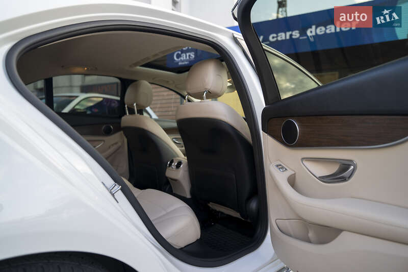 Седан Mercedes-Benz C-Class 2018 в Киеве