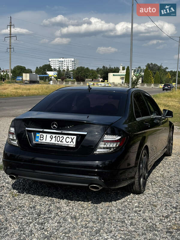 Седан Mercedes-Benz C-Class 2010 в Полтаве