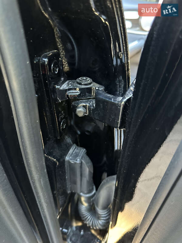 Седан Mercedes-Benz C-Class 2015 в Киеве фото 64 Седан Mercedes-Benz C-Class 2015 в Киеве