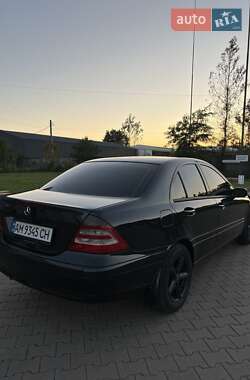 Седан Mercedes-Benz C-Class 2002 в 