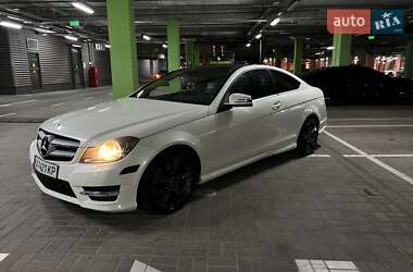 Купе Mercedes-Benz C-Class 2012 в Киеве