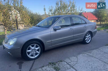 Седан Mercedes-Benz C-Class 2003 в  фото 2 Седан Mercedes-Benz C-Class 2003 в