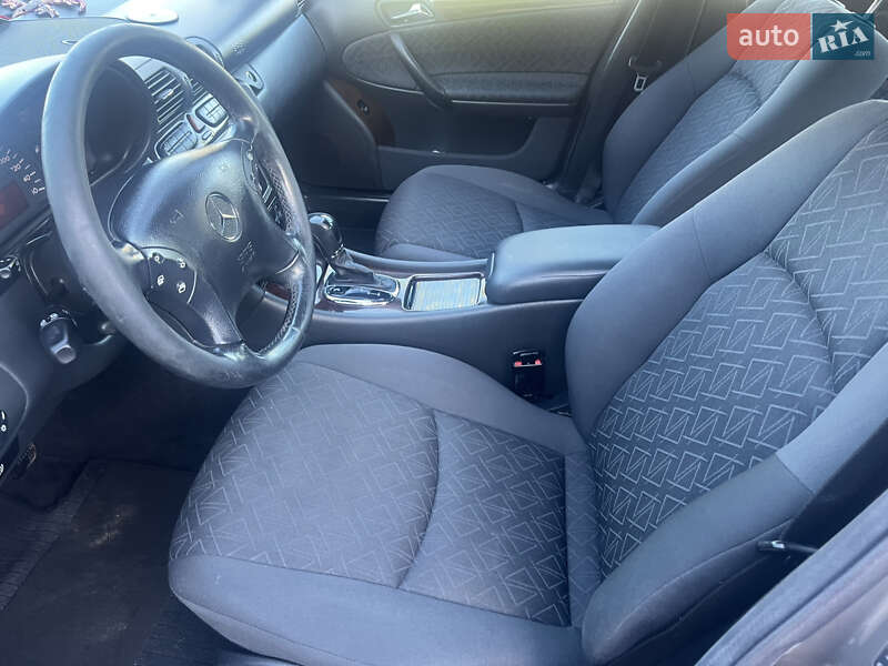 Седан Mercedes-Benz C-Class 2003 в Сколе