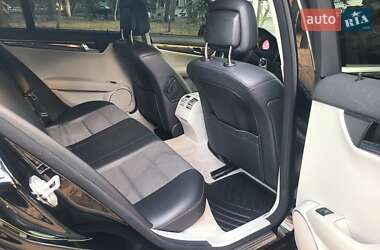 Седан Mercedes-Benz C-Class 2010 в 
