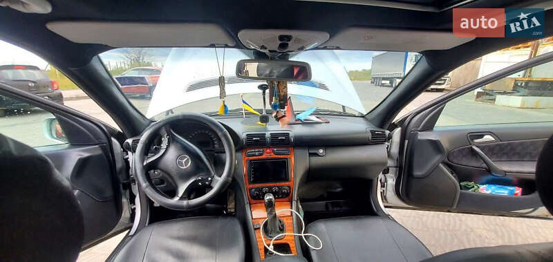 Универсал Mercedes-Benz C-Class 2001 в Львове