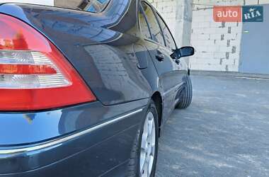 Седан Mercedes-Benz C-Class 2003 в 