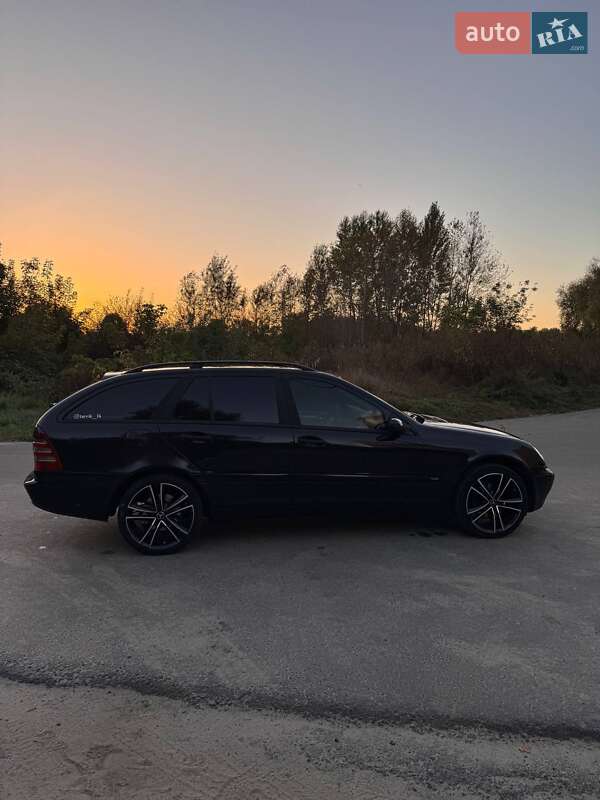 Универсал Mercedes-Benz C-Class 2002 в Сумах