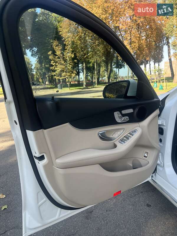 Седан Mercedes-Benz C-Class 2016 в Киеве