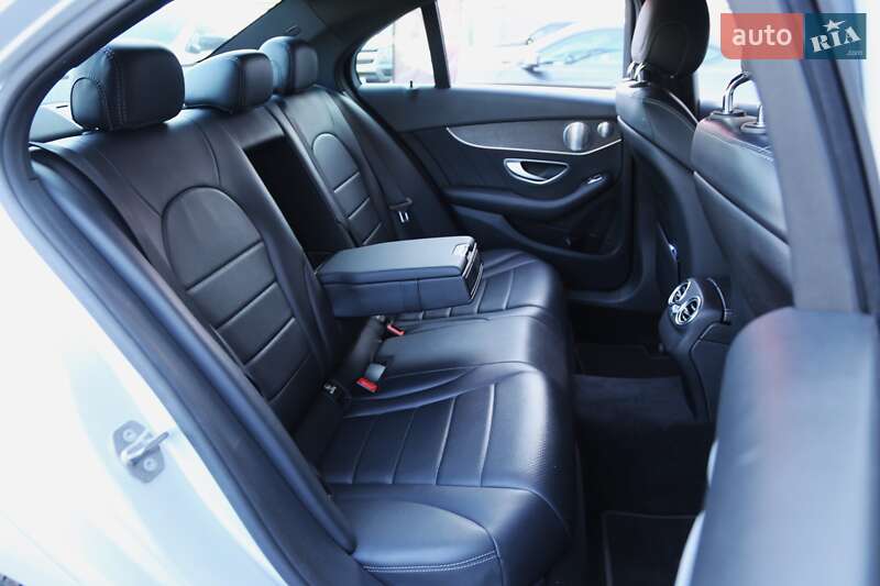 Седан Mercedes-Benz C-Class 2019 в Києві