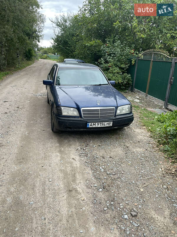 Седан Mercedes-Benz C-Class 1996 в 