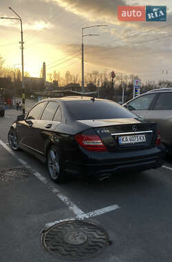 Седан Mercedes-Benz C-Class 2011 в 