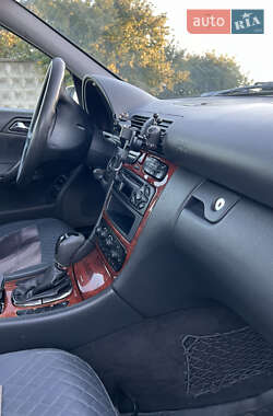 Седан Mercedes-Benz C-Class 2003 в 