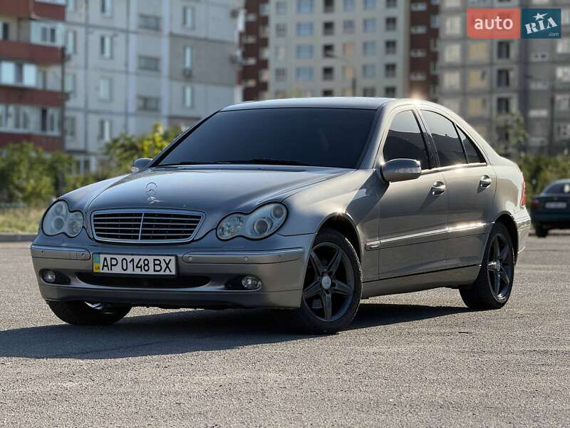 Седан Mercedes-Benz C-Class 2004 в 
