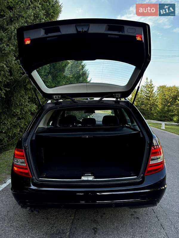 Універсал Mercedes-Benz C-Class 2012 в Фастові