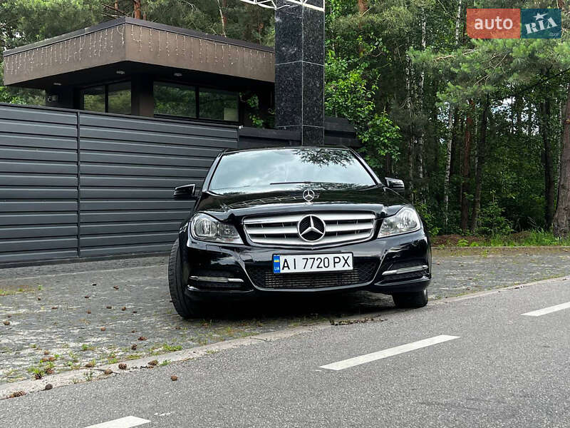Седан Mercedes-Benz C-Class 2013 в Бучі