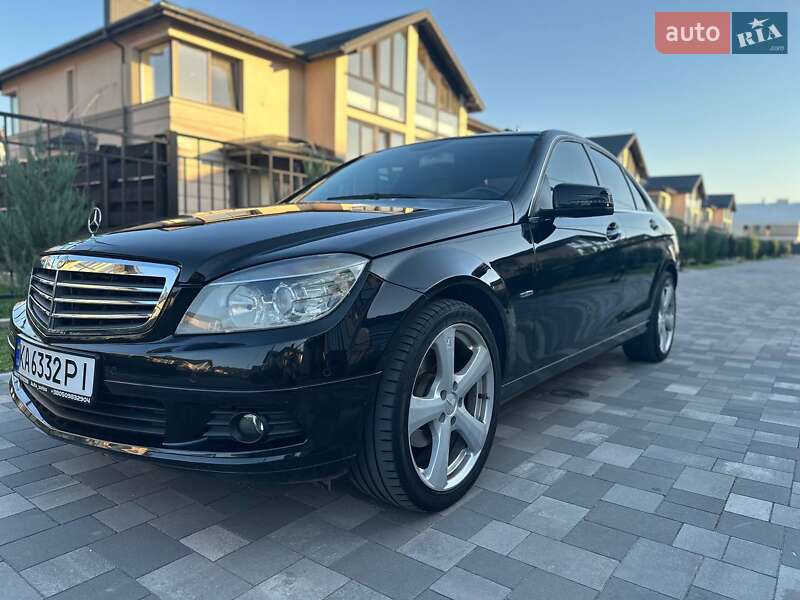 Седан Mercedes-Benz C-Class 2010 в Киеве