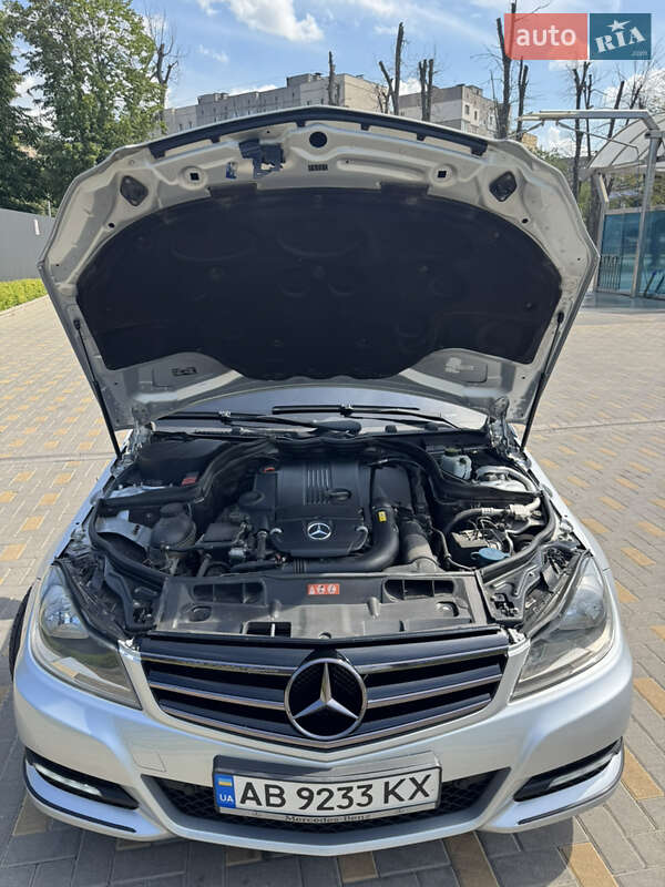 Седан Mercedes-Benz C-Class 2012 в Виннице