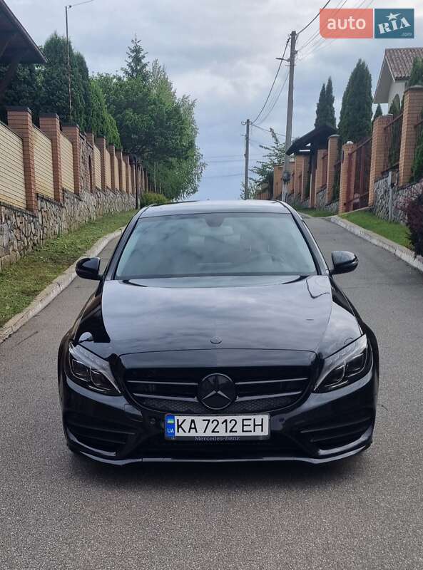 Седан Mercedes-Benz C-Class 2017 в Киеве