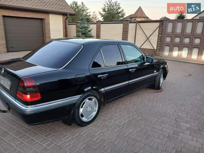 Седан Mercedes-Benz C-Class 1995 в Охтирці