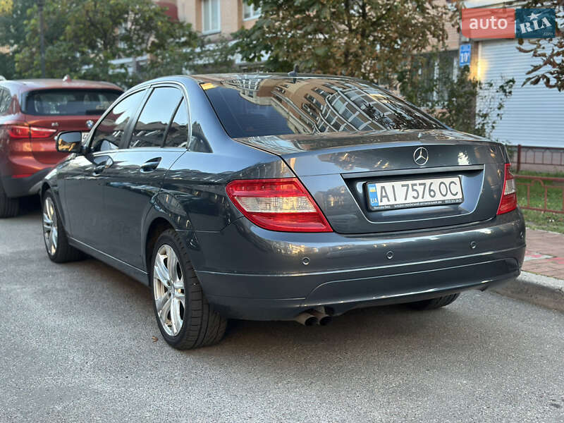 Седан Mercedes-Benz C-Class 2007 в Киеве
