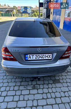 Седан Mercedes-Benz C-Class 2004 в Івано-Франківську