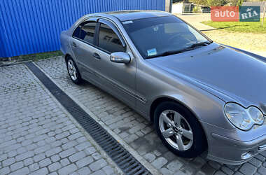 Седан Mercedes-Benz C-Class 2004 в Івано-Франківську