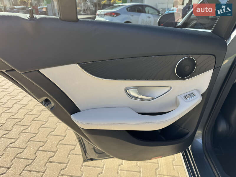 Седан Mercedes-Benz C-Class 2016 в Киеве