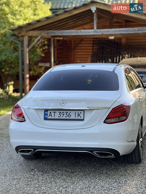 Седан Mercedes-Benz C-Class 2016 в Косові