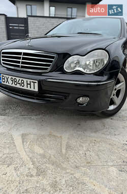 Седан Mercedes-Benz C-Class 2004 в Летичіві