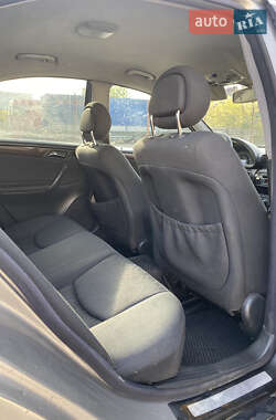 Седан Mercedes-Benz C-Class 2003 в 