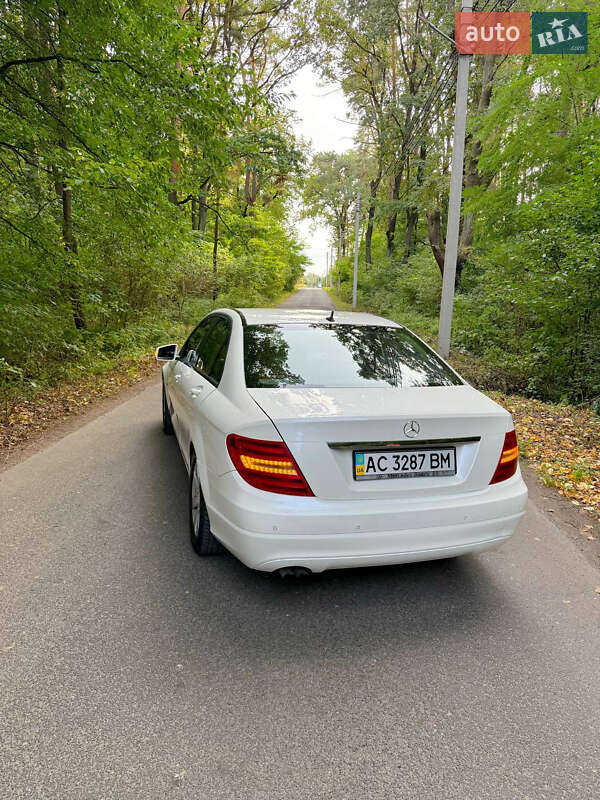 Седан Mercedes-Benz C-Class 2011 в Луцьку