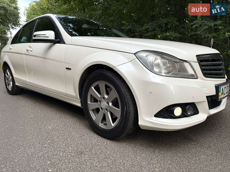 Седан Mercedes-Benz C-Class 2011 в Луцьку