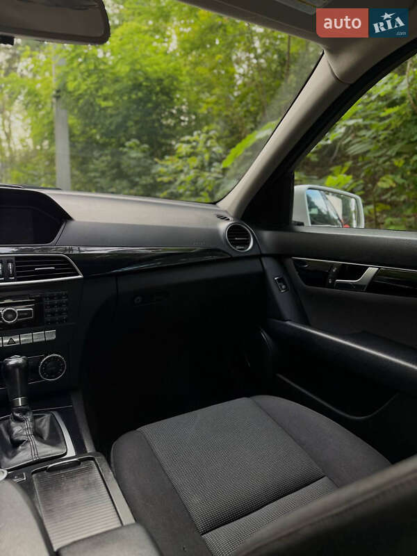 Седан Mercedes-Benz C-Class 2011 в Луцьку