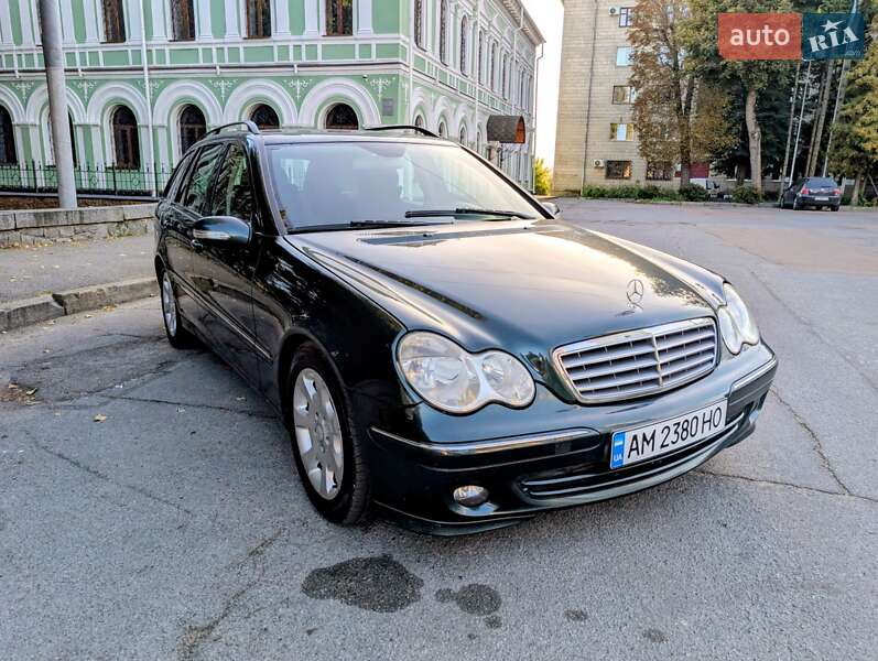 Універсал Mercedes-Benz C-Class 2006 в 