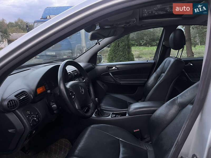 Седан Mercedes-Benz C-Class 2000 в Болехове