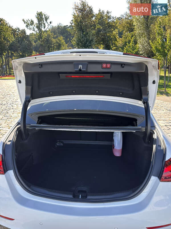 Седан Mercedes-Benz C-Class 2021 в Киеве