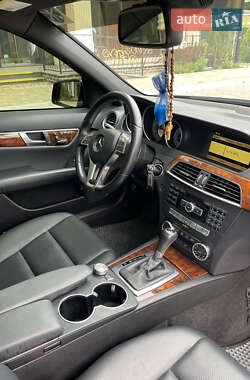 Седан Mercedes-Benz C-Class 2011 в 