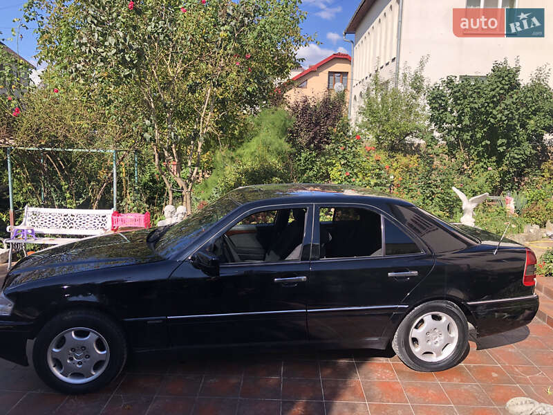 Седан Mercedes-Benz C-Class 1995 в Ивано-Франковске