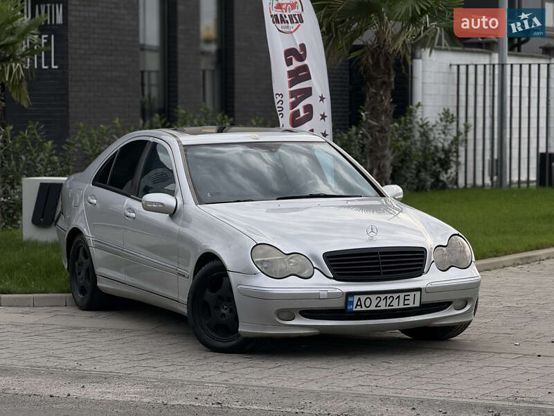 Mercedes-Benz C-Class 2002