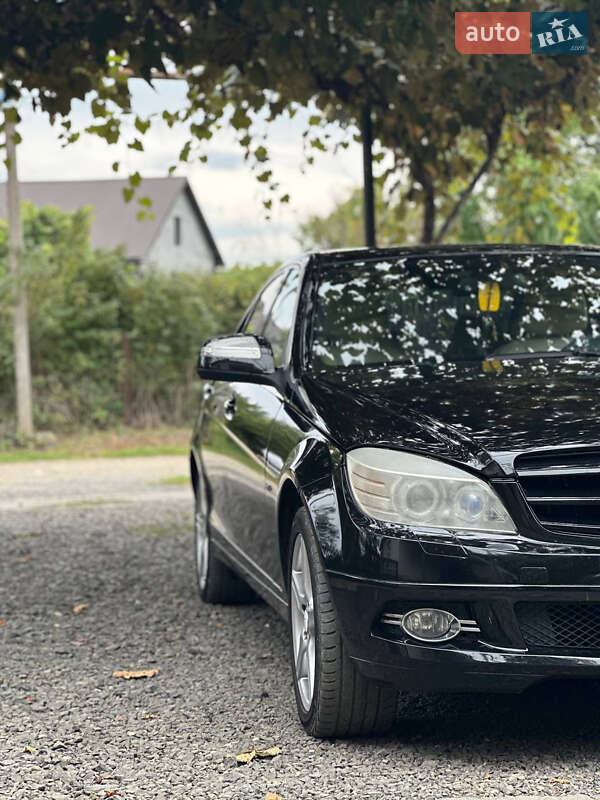 Седан Mercedes-Benz C-Class 2007 в Белках