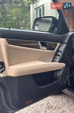 Седан Mercedes-Benz C-Class 2007 в 