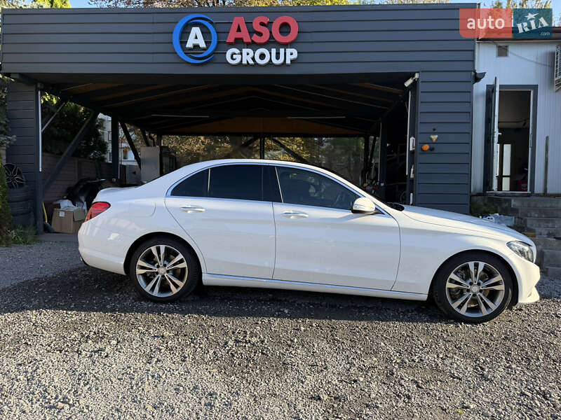 Седан Mercedes-Benz C-Class 2015 в Львове