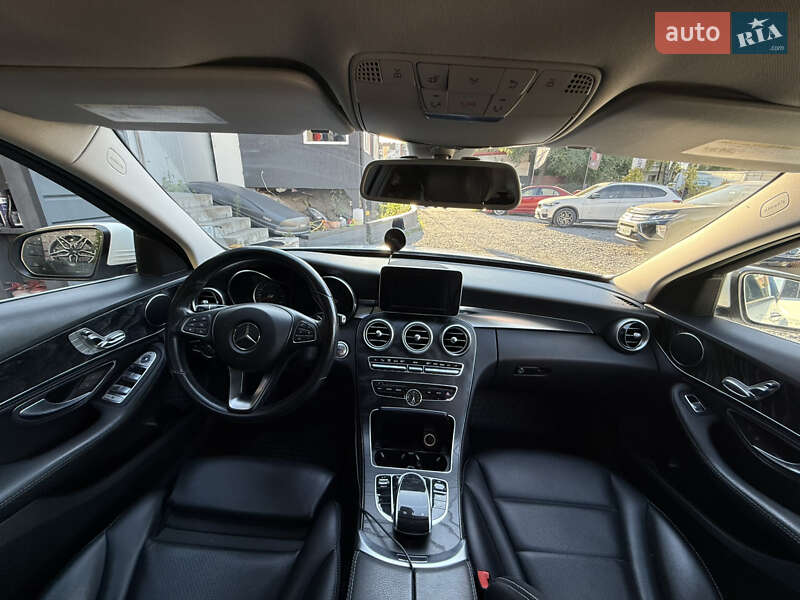 Седан Mercedes-Benz C-Class 2015 в Львове