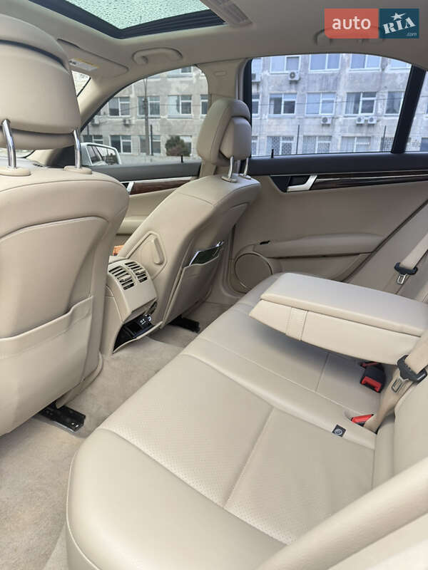 Седан Mercedes-Benz C-Class 2013 в Киеве