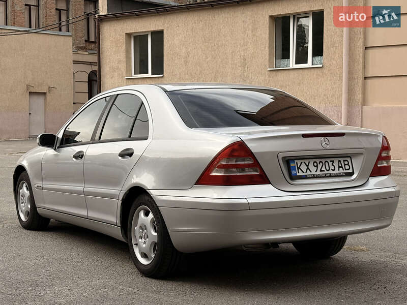 Седан Mercedes-Benz C-Class 2001 в Харкові