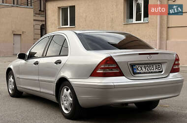 Седан Mercedes-Benz C-Class 2001 в 