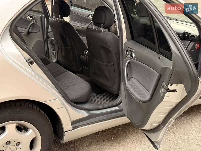 Седан Mercedes-Benz C-Class 2001 в Харкові